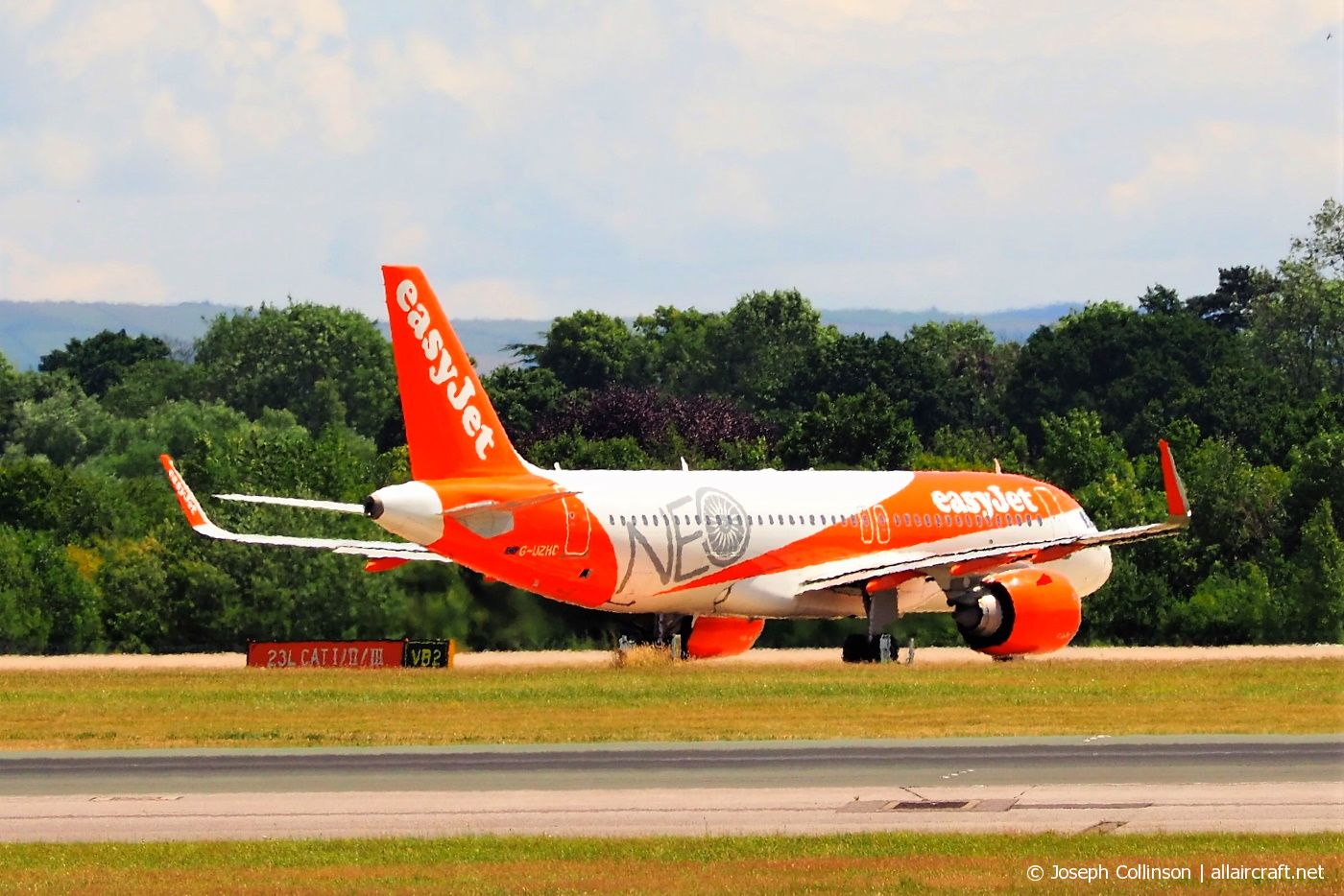 G-UZHC (7802) 2017 Airbus A320-251N