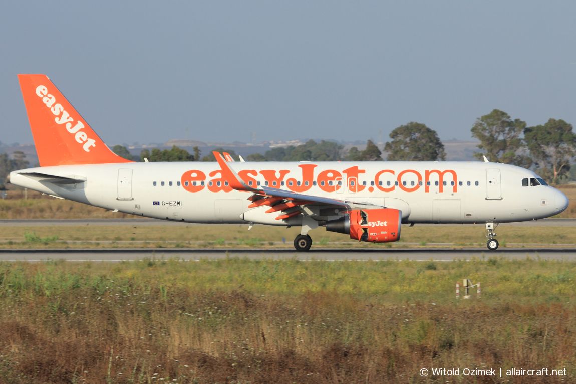 G-EZWI (5592) 2013 Airbus A320-214 WL