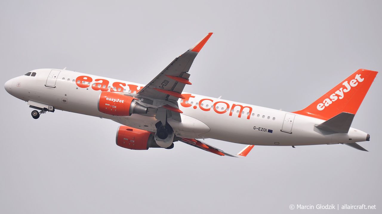 G-EZOI (6562) 2015 Airbus A320-214(WL)