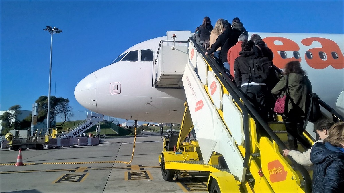 G-EZWA (5201) 2012 Airbus A320-214