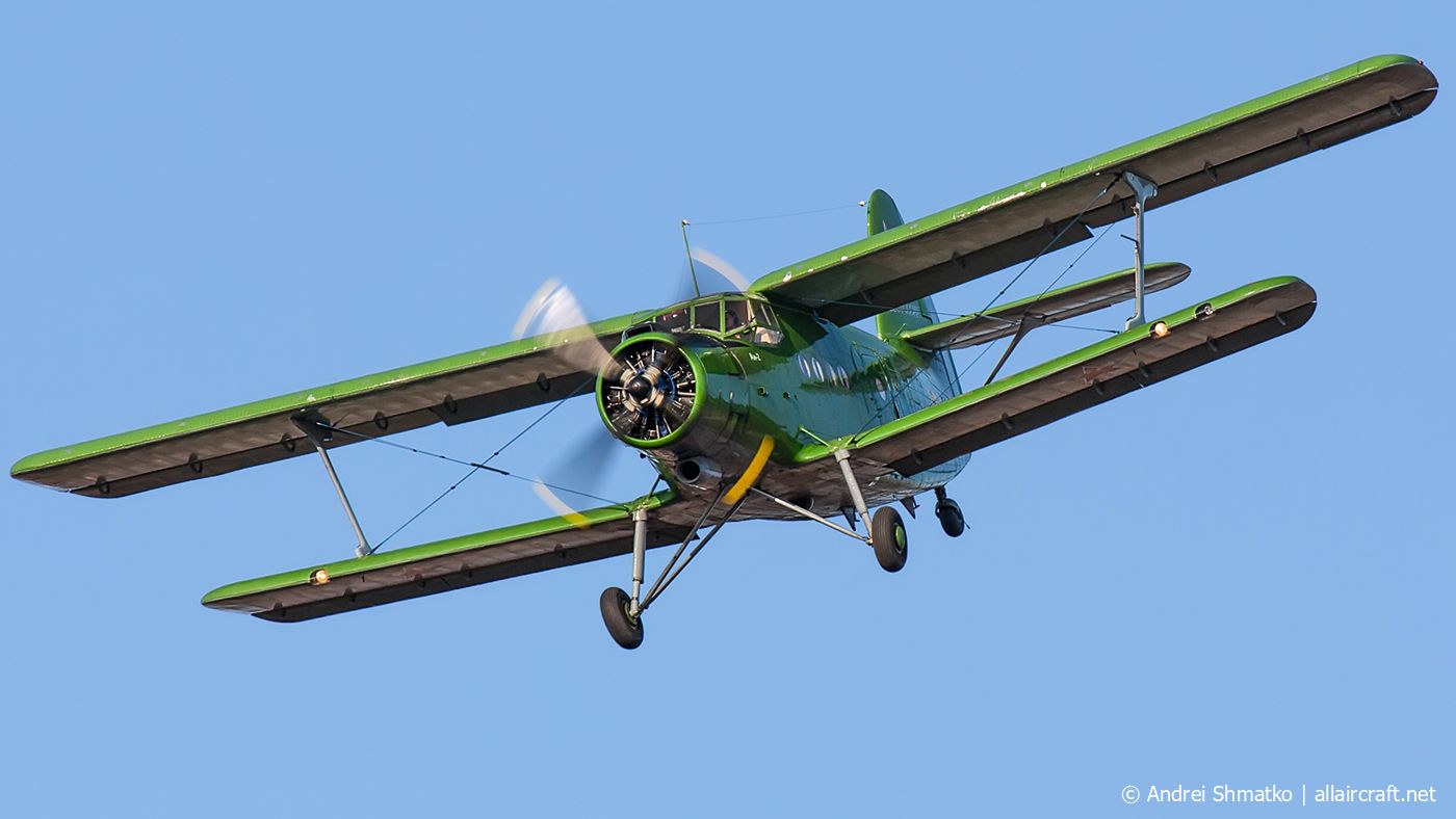 10 yellow · Antonov An-2 · (UUBD)