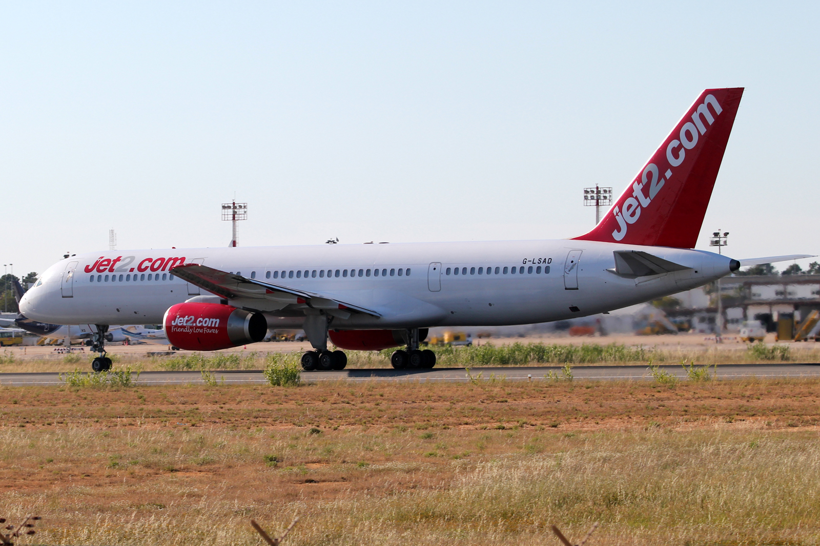 G-LSAD (24397) 1989 Boeing 757-236