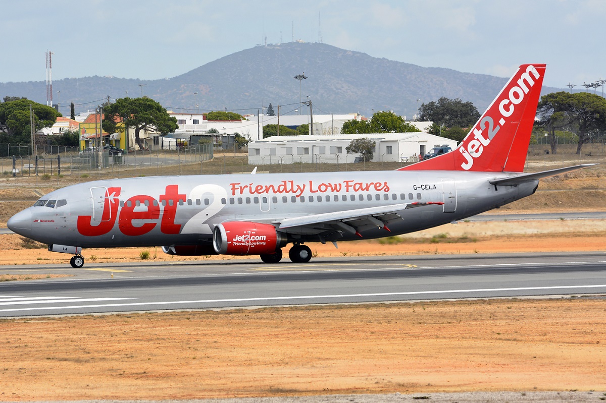 G-CELA (23663) 1986 Boeing 737-377