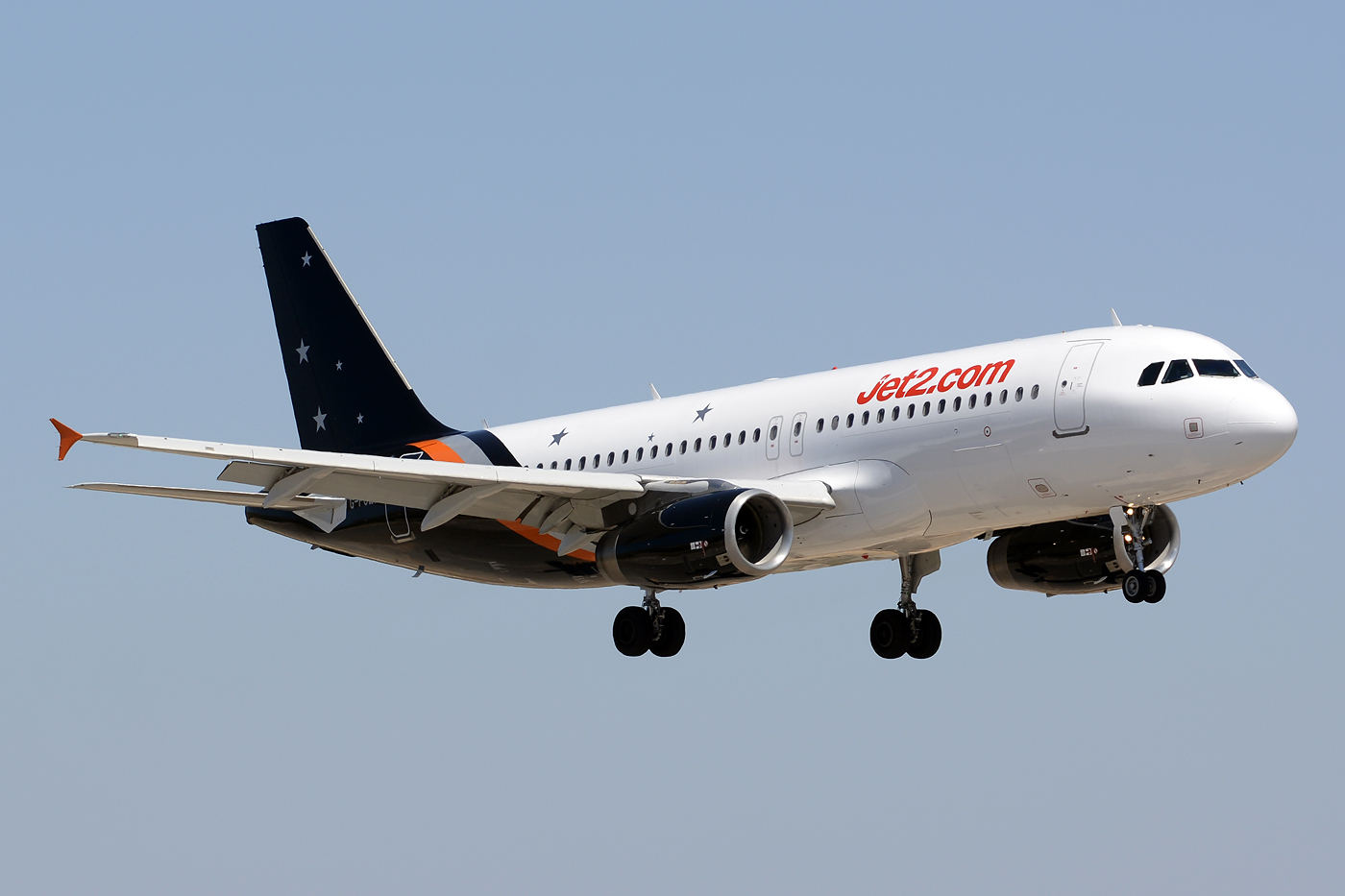 G-POWM · Airbus A320-232 · (FAO / LPFR)