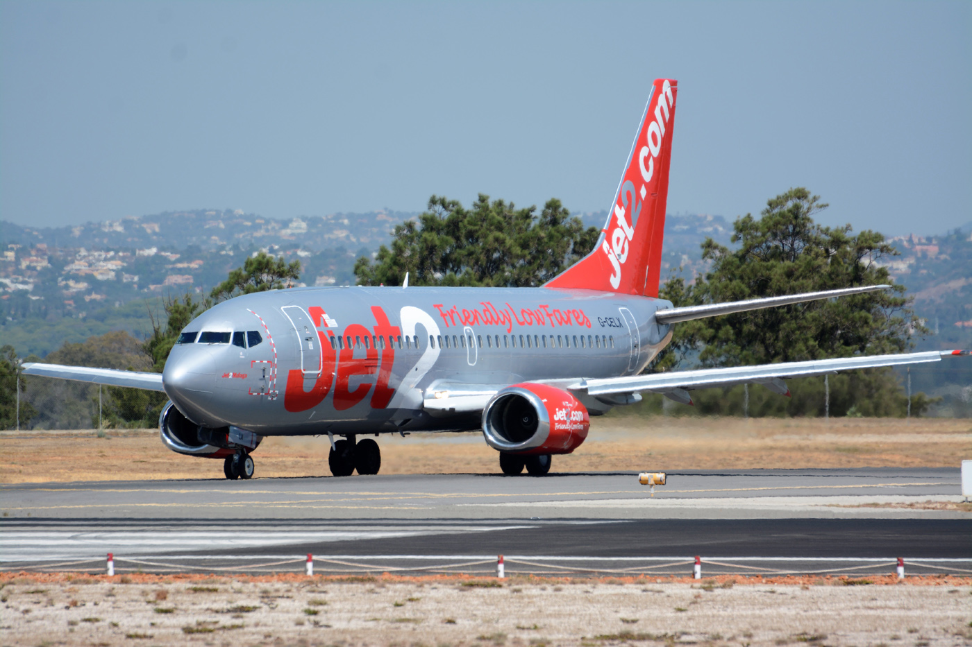 G-CELX (23654) 1986 Boeing 737-377(QC)