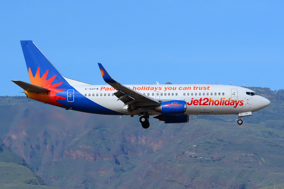 G-GDFM (28586) 1998 Boeing 737-36N(WL)