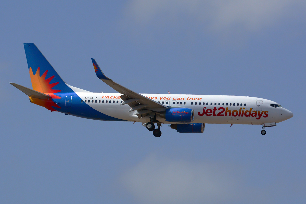 G-JZHA (30417) 2001 Boeing 737-8K5(WL)
