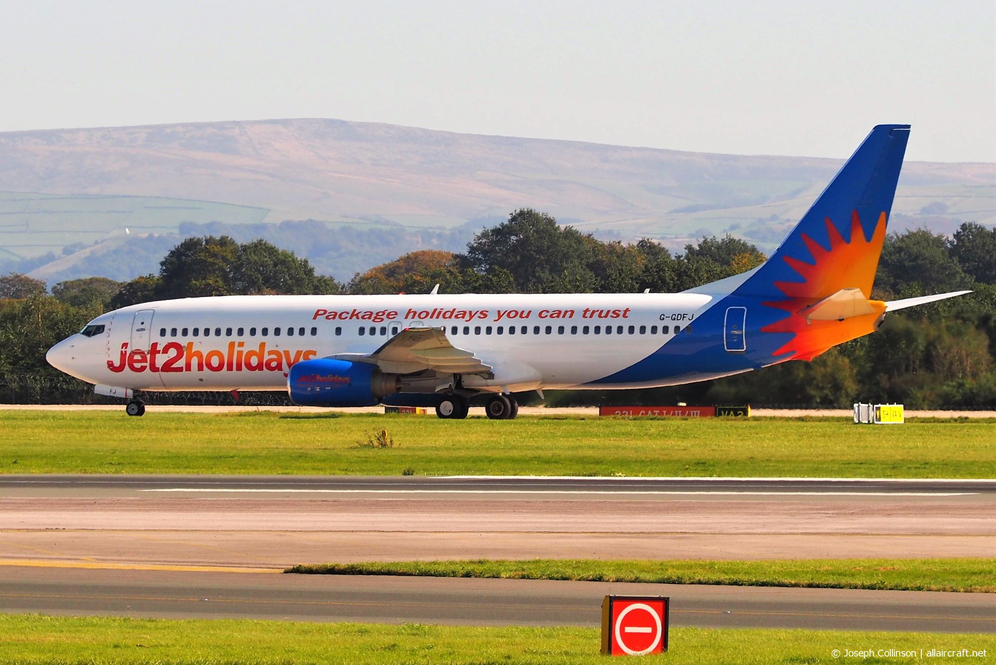 G-GDFJ (28229) 2000 Boeing 737-804