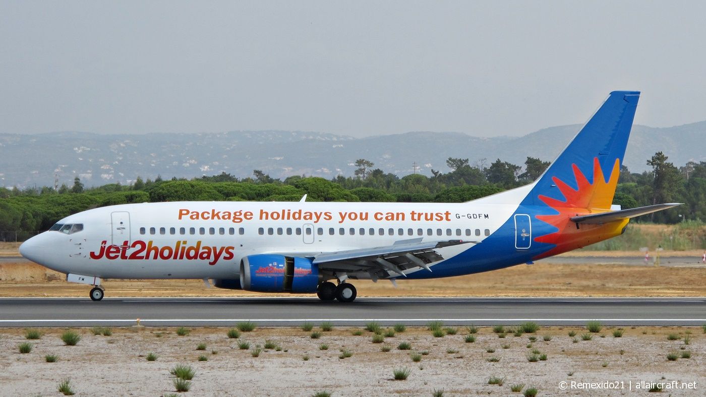 G-GDFM (28586) 1998 Boeing 737-36N(WL)