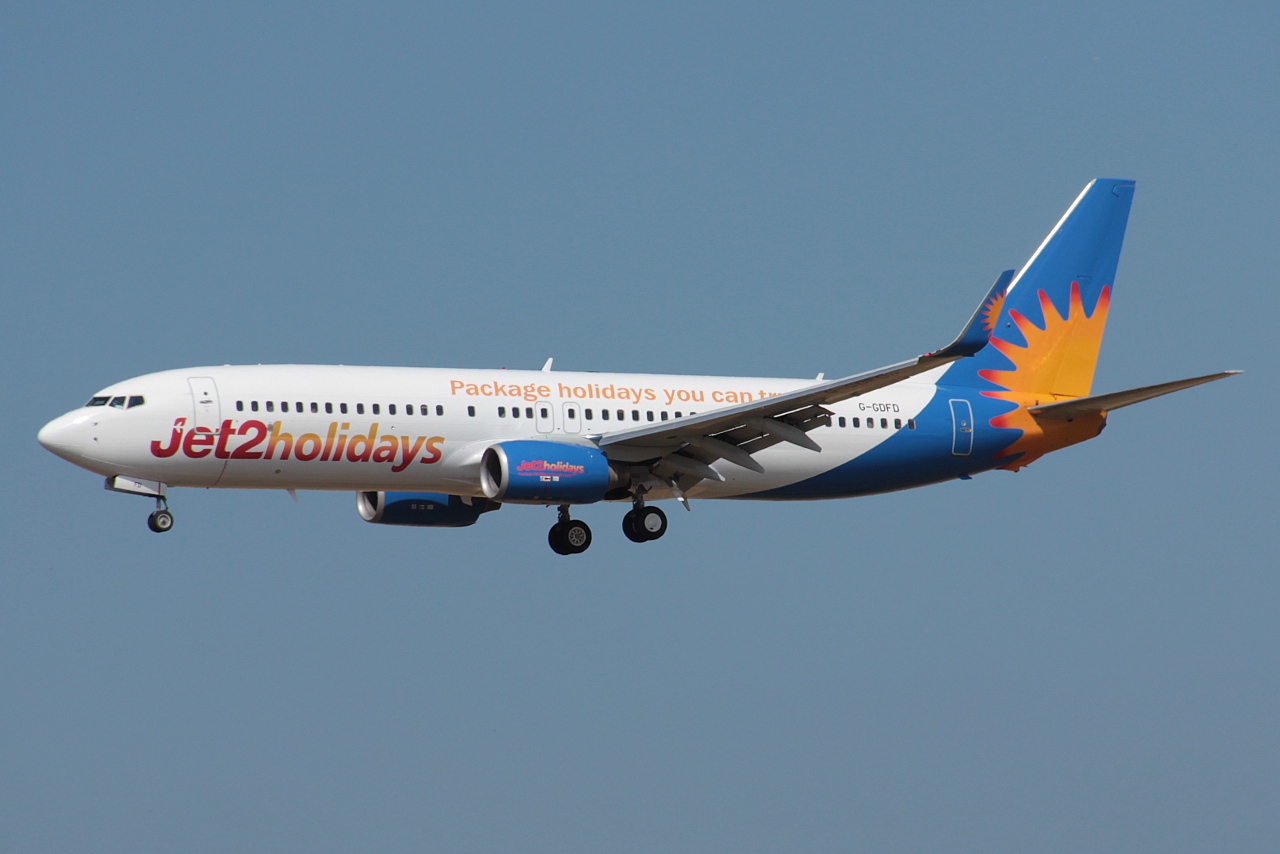 G-GDFD (27982) 1997 Boeing 737-8K5(WL)