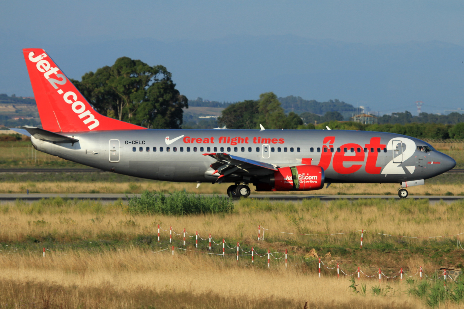 G-CELC (23831) 1987 Boeing 737-33A