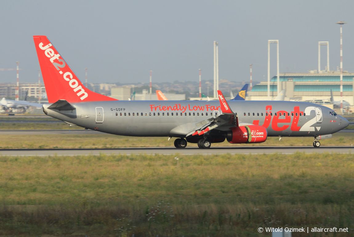 G-GDFP (28177) 1998 Boeing 737-8Z9 WL