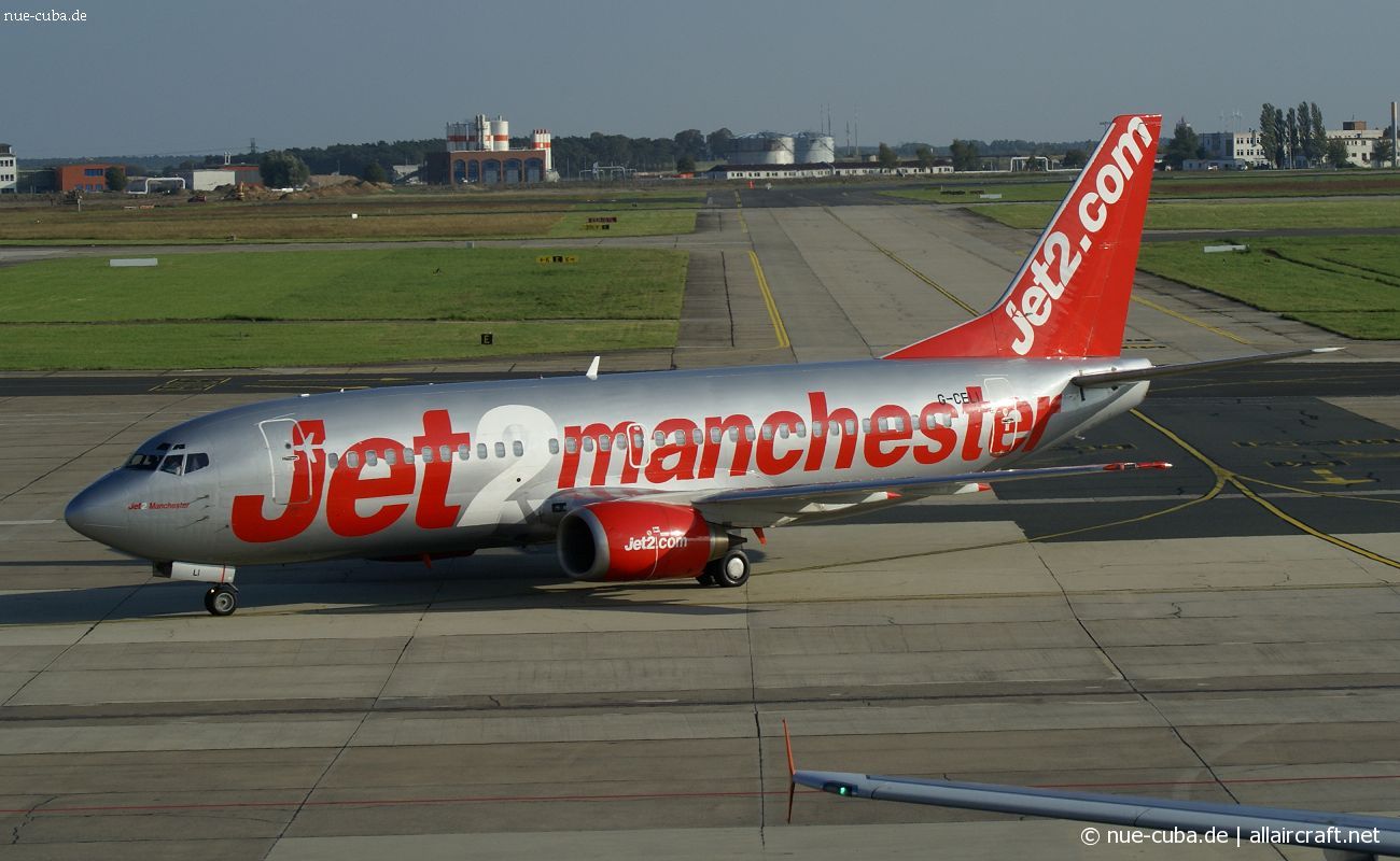G-CELI (23526) 1986 Boeing 737-330