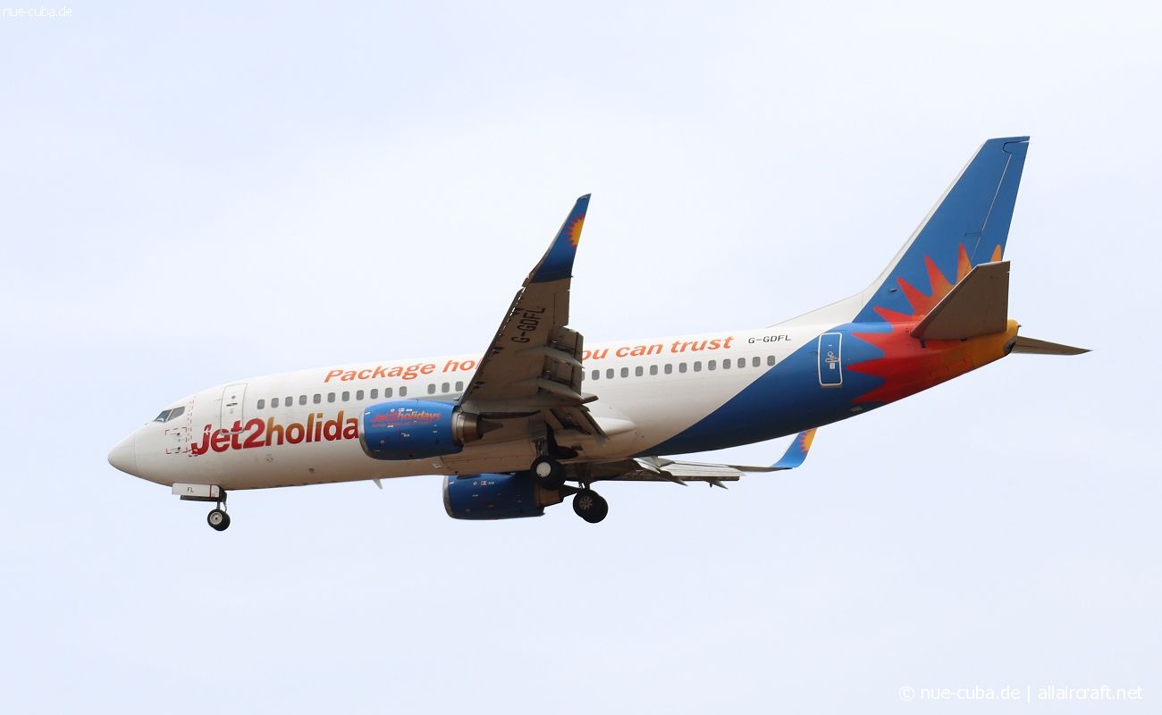 G-GDFL (28568) 1998 Boeing 737-36N(WL)