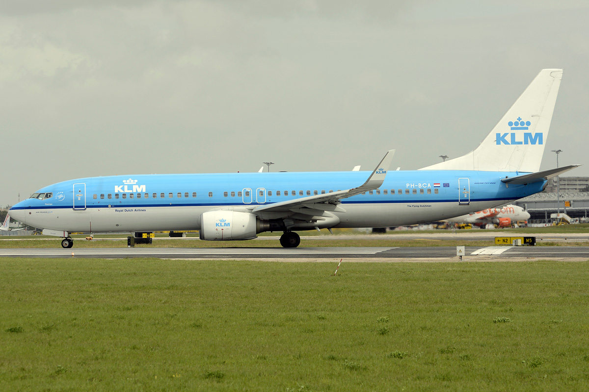PH-BCA (37820) 2010 Boeing 737-8K2(WL)