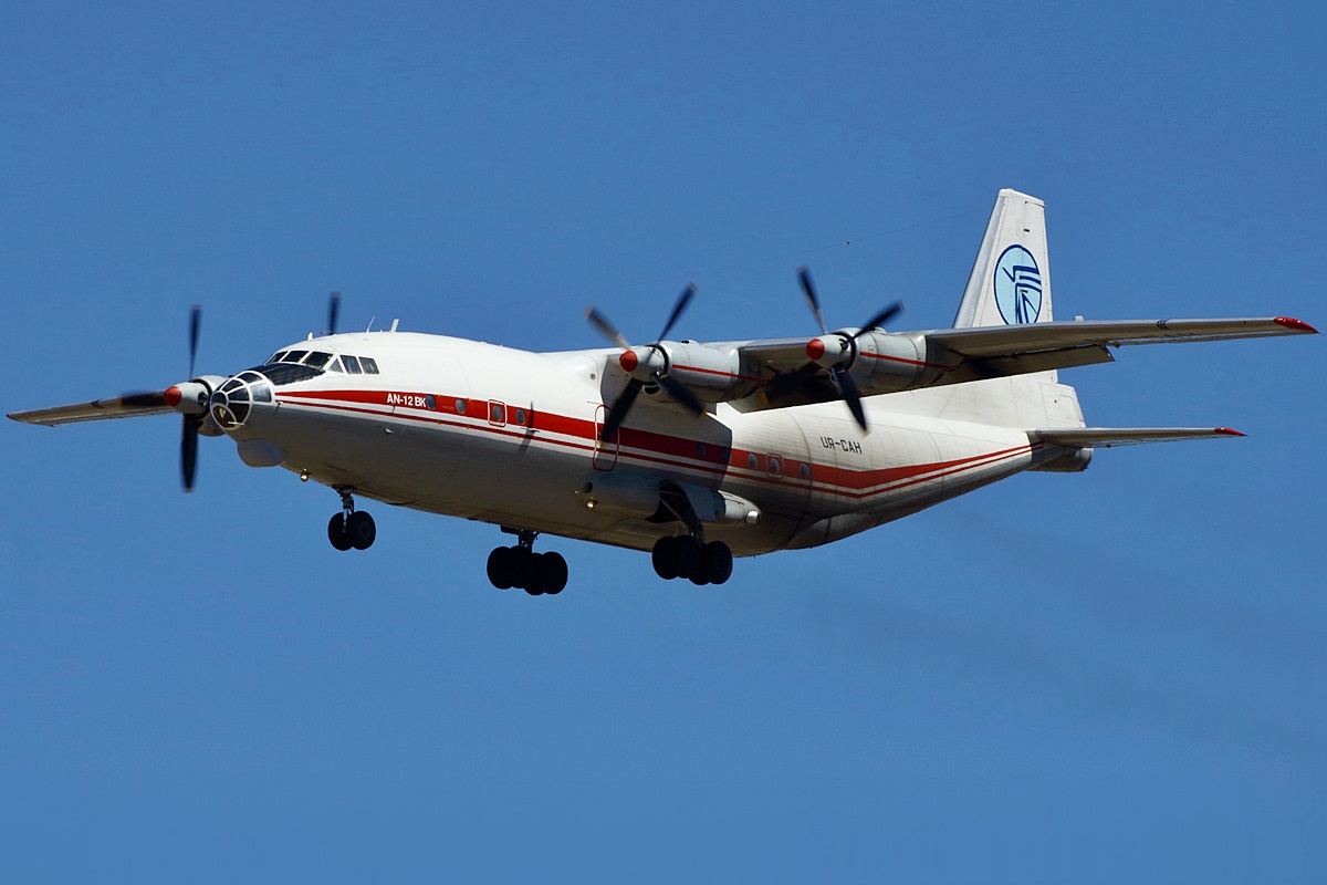 UR-CAH (8345604) 1968 Antonov An-12BK