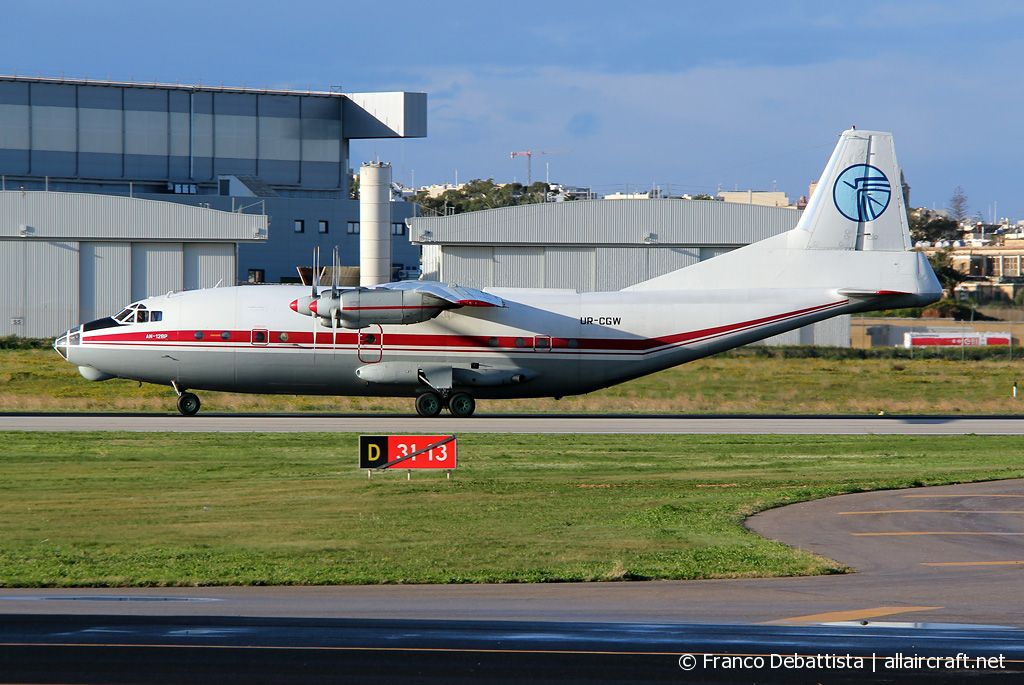 UR-CGW (402410) 1964 Antonov An-12BP