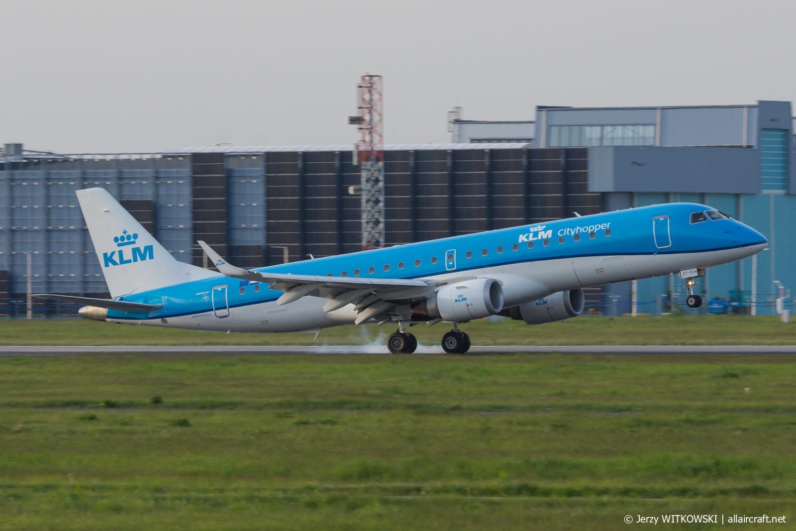 PH-EZF (19000304) Embraer 190-100STD