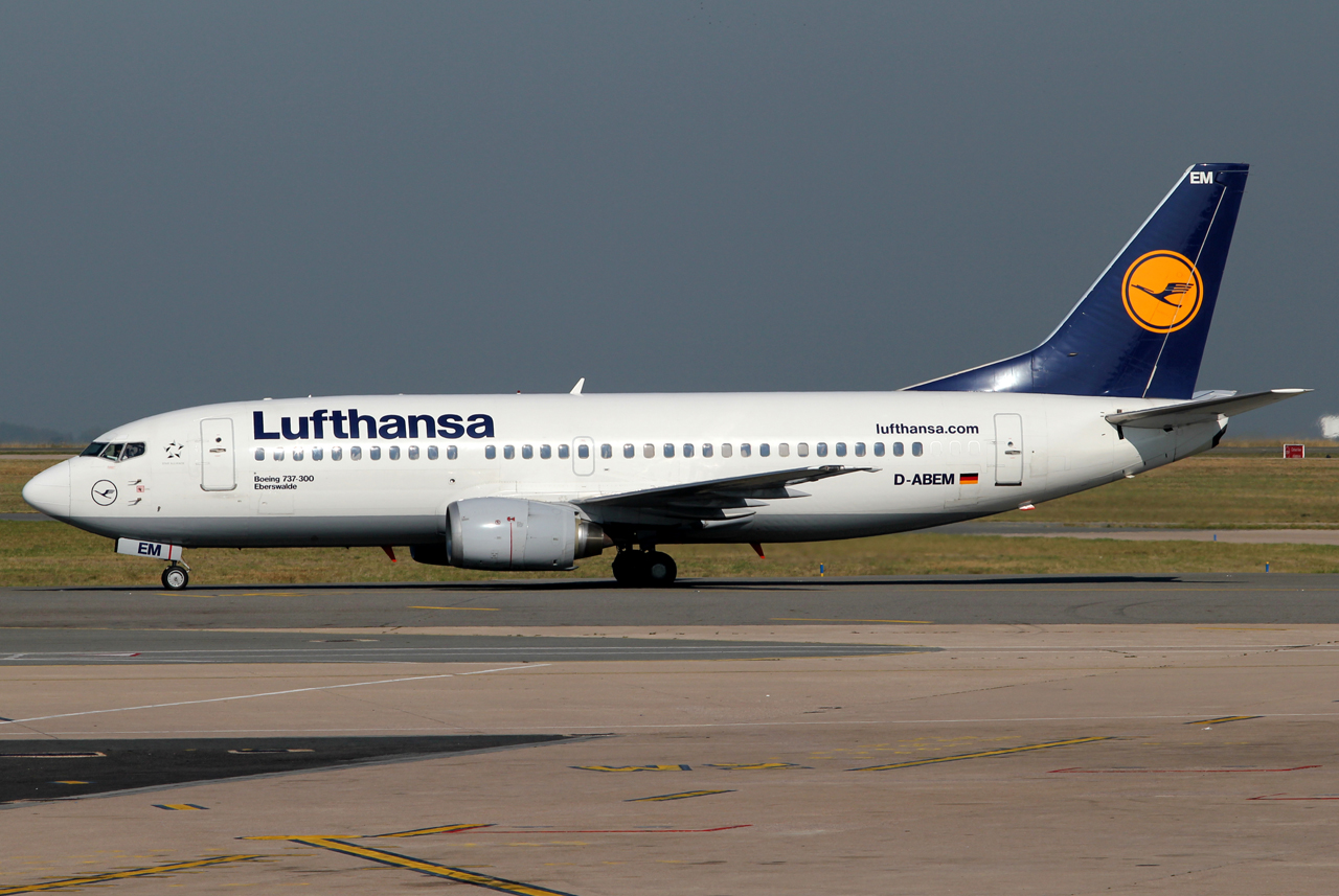D-ABEM (25416) 1991 Boeing 737-330