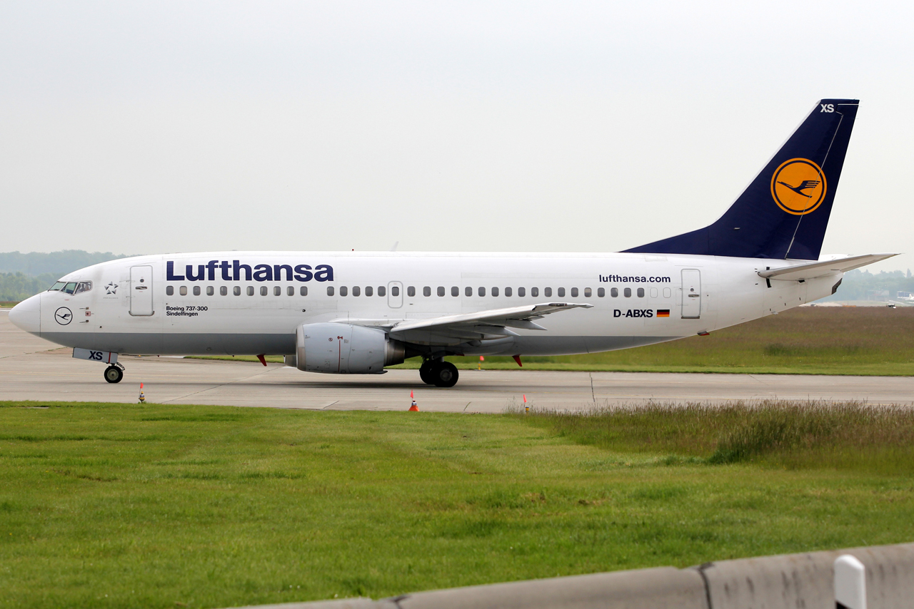 D-ABXS (24280) 1988 Boeing 737-330