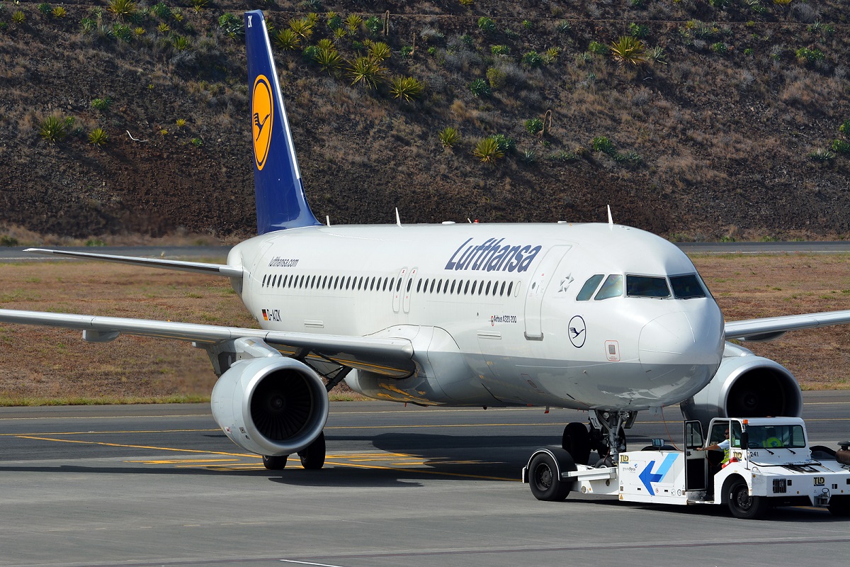 D-AIZK, (cn 5122), Airbus A320-214