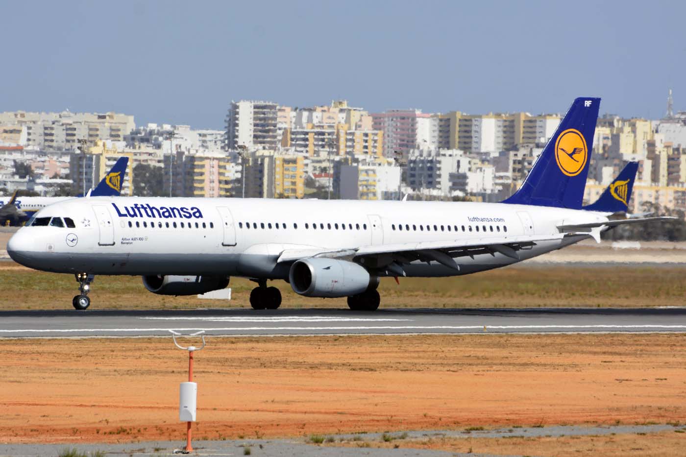 D-AIRF (493) 1994 Airbus A321-131