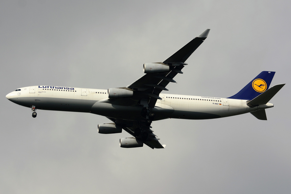 D-AIGT (304) 1999 Airbus A340-313