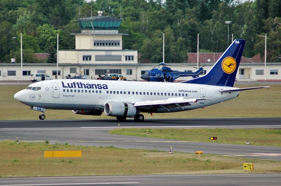 D-ABEA (24565) 1990 Boeing 737-330