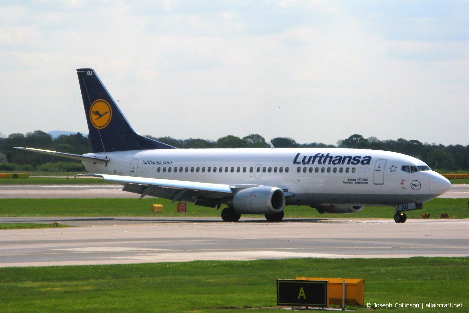 D-ABXU (24282) 1989 Boeing 737-330