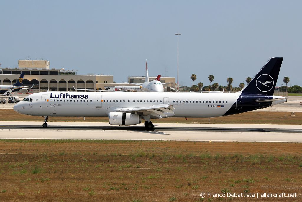 D-AIDL (4881) 2011 Airbus A321-231