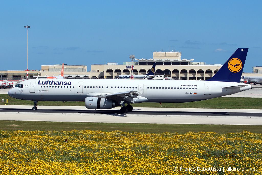 D-AIDL (4881) 2011 Airbus A321-231