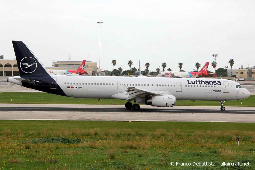 D-AIDN (4976) 2011 Airbus A321-231