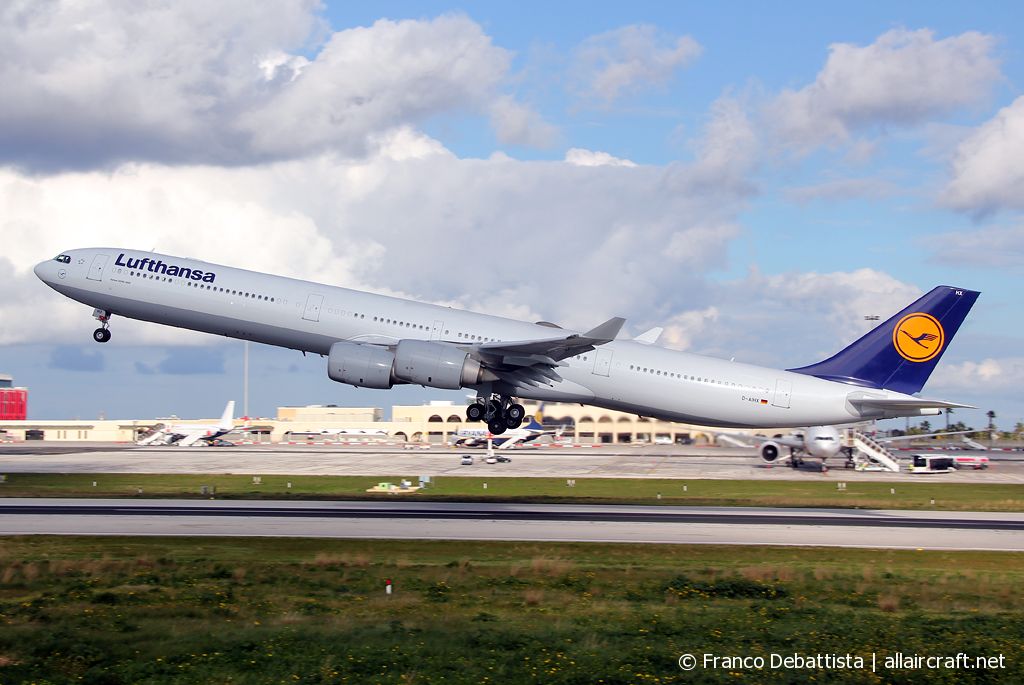 D-AIHX (981) 2009 Airbus A340-642