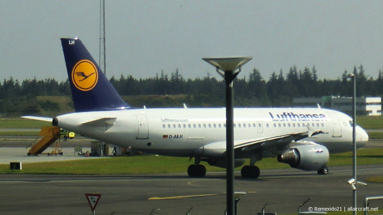 D-AILH (641) 1997 Airbus A319-114