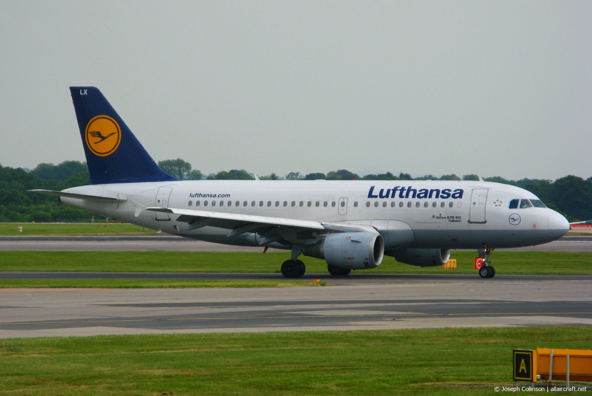D-AILX (860) 1998 Airbus A319-114