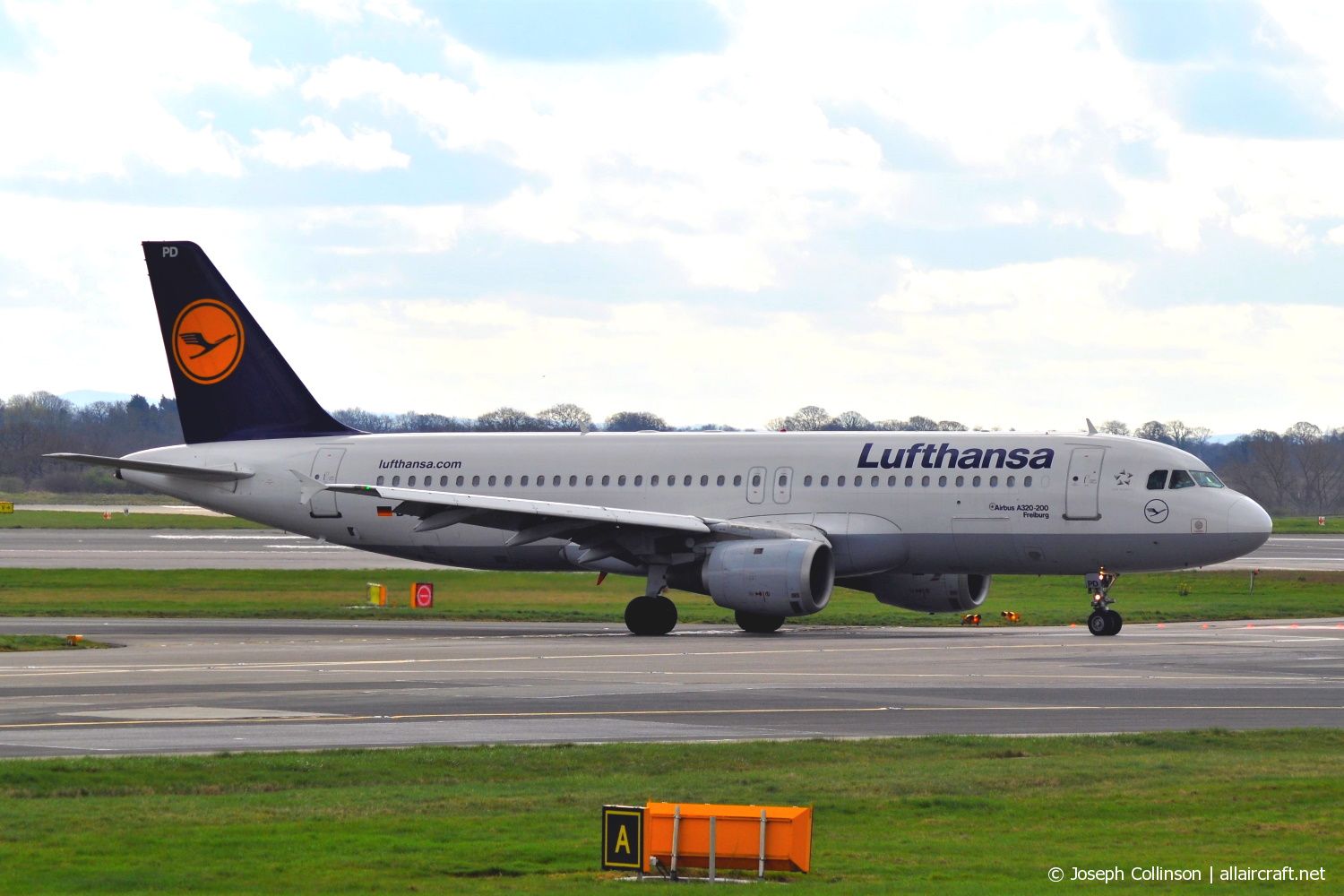 D-AIPD (072) 1989 Airbus A320-211