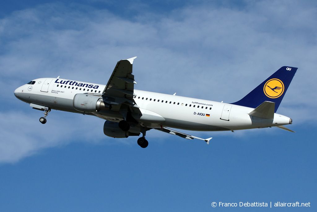 D-AIQU (1365) 2000 Airbus A320-211