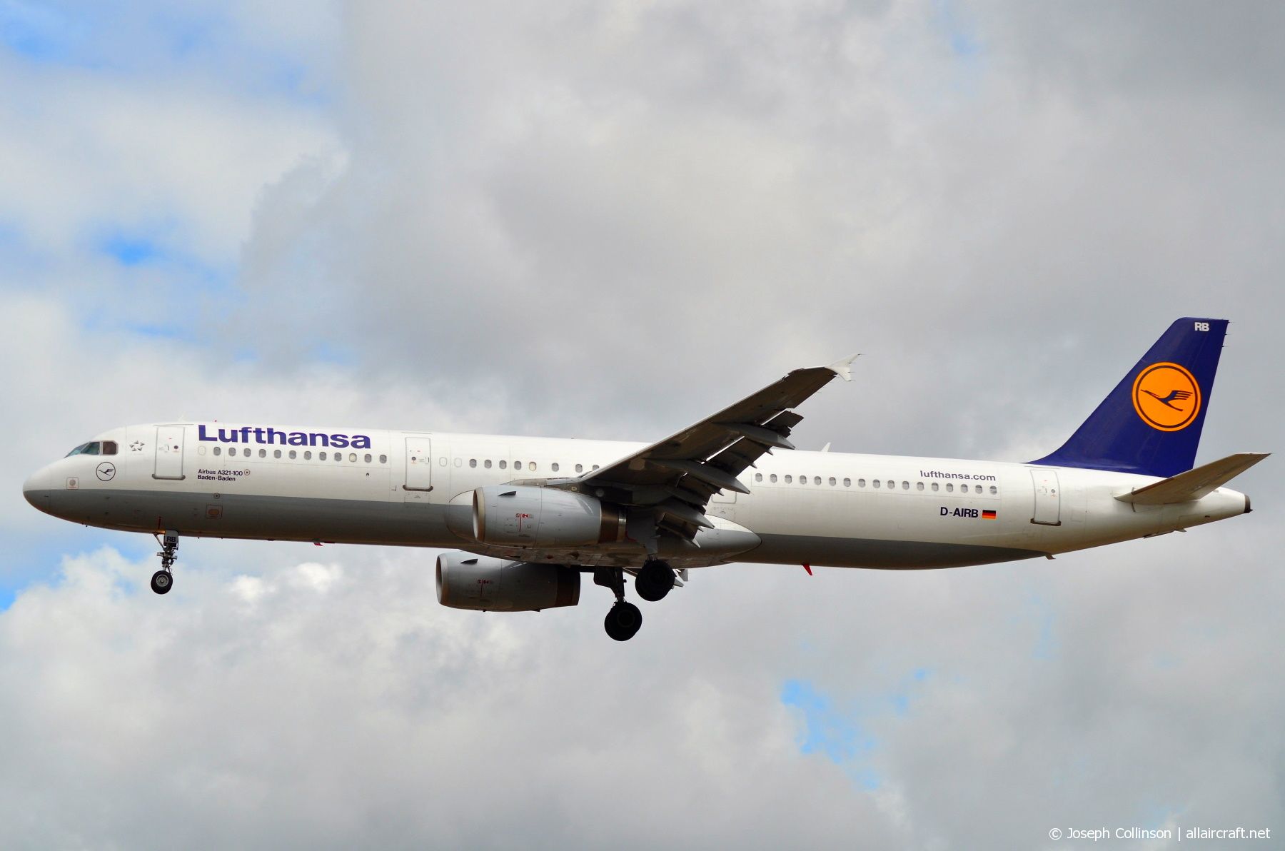 D-AIRB (468) 1993 Airbus A321-131