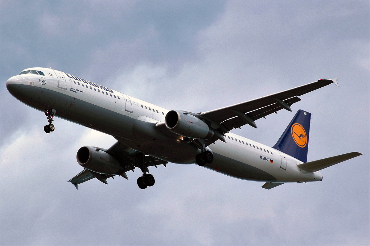 D-AIRF, (cn 493), Airbus A321-131