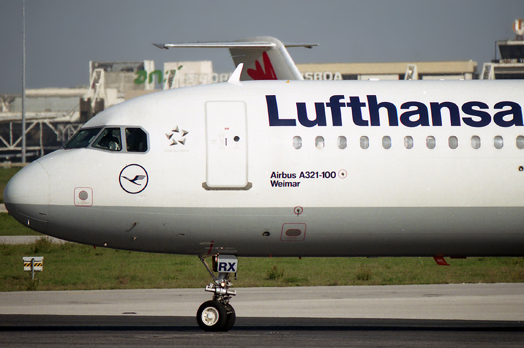 D-AIRX (887) 1998 Airbus A321-131