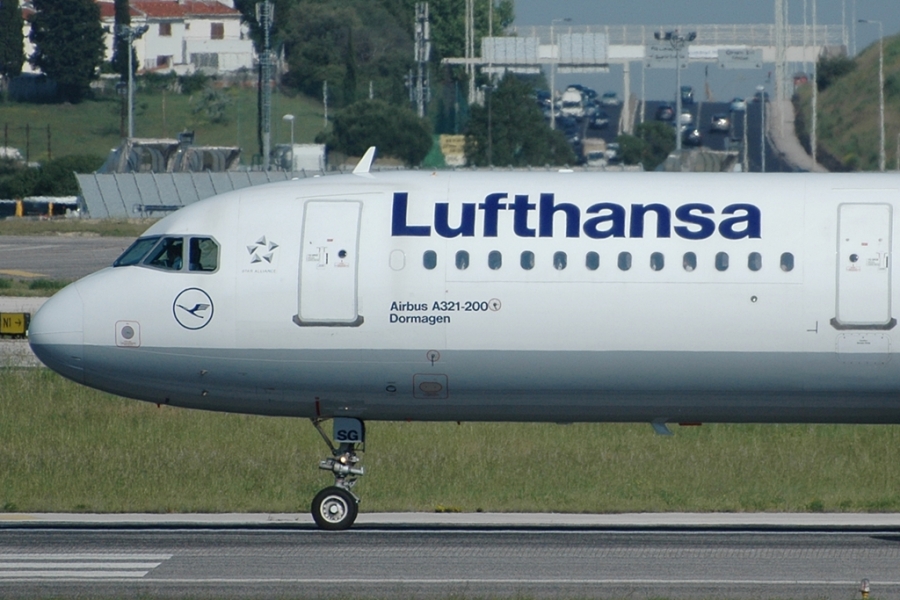 D-AISG (1273) 2000 Airbus A321-231