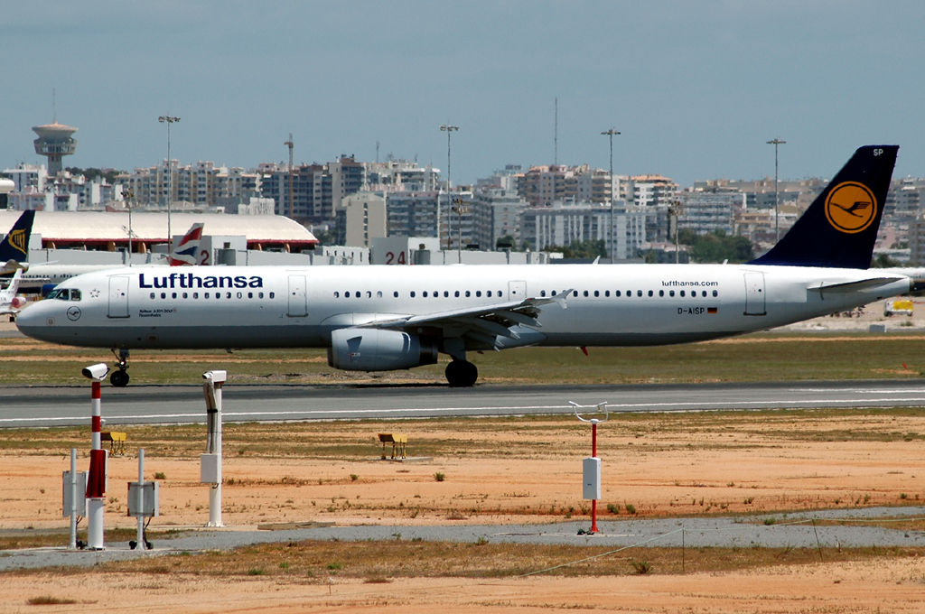 D-AISP (3864) 2009 Airbus A321-231