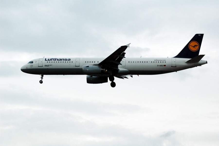 D-AISU (4016) 2009 Airbus A321-231