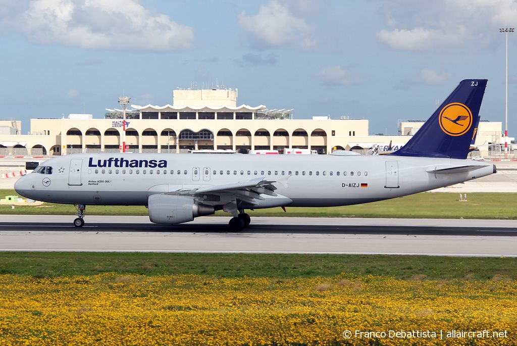 D-AIZJ (4449) 2010 Airbus A320-214