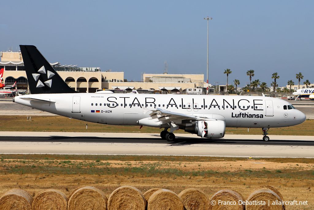 D-AIZM (5203) 2012 Airbus A320-214
