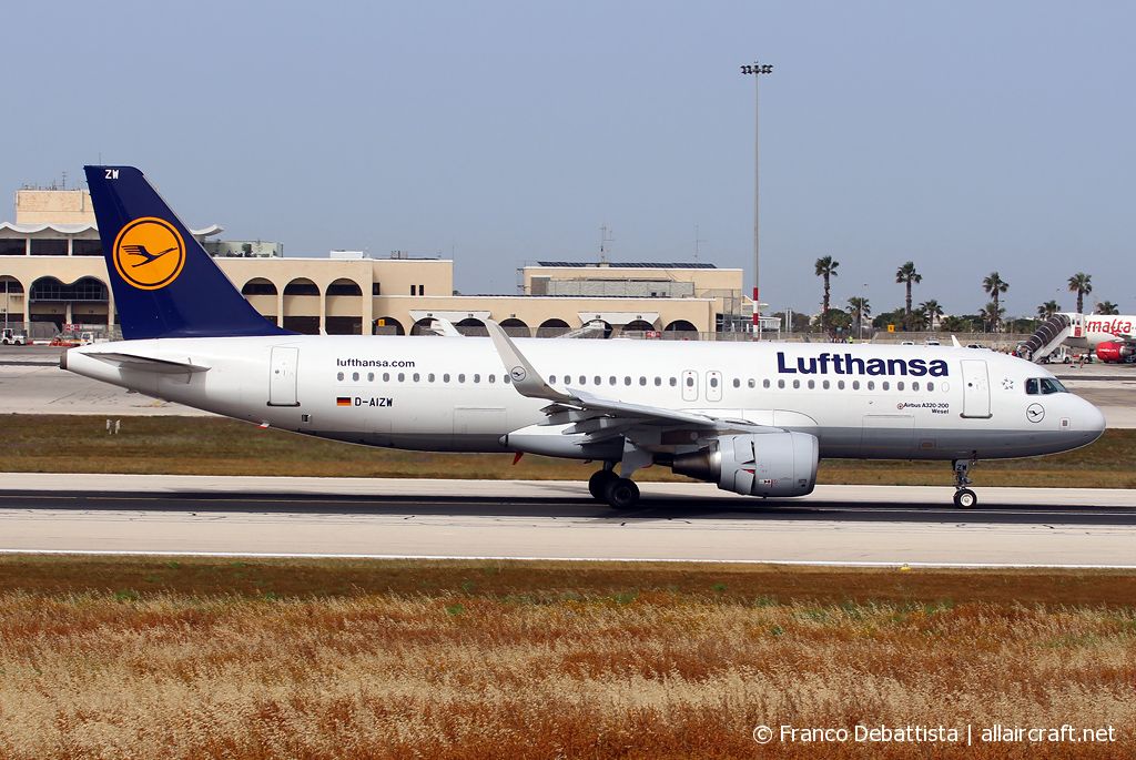 D-AIZW (5694) 2013 Airbus A320-214