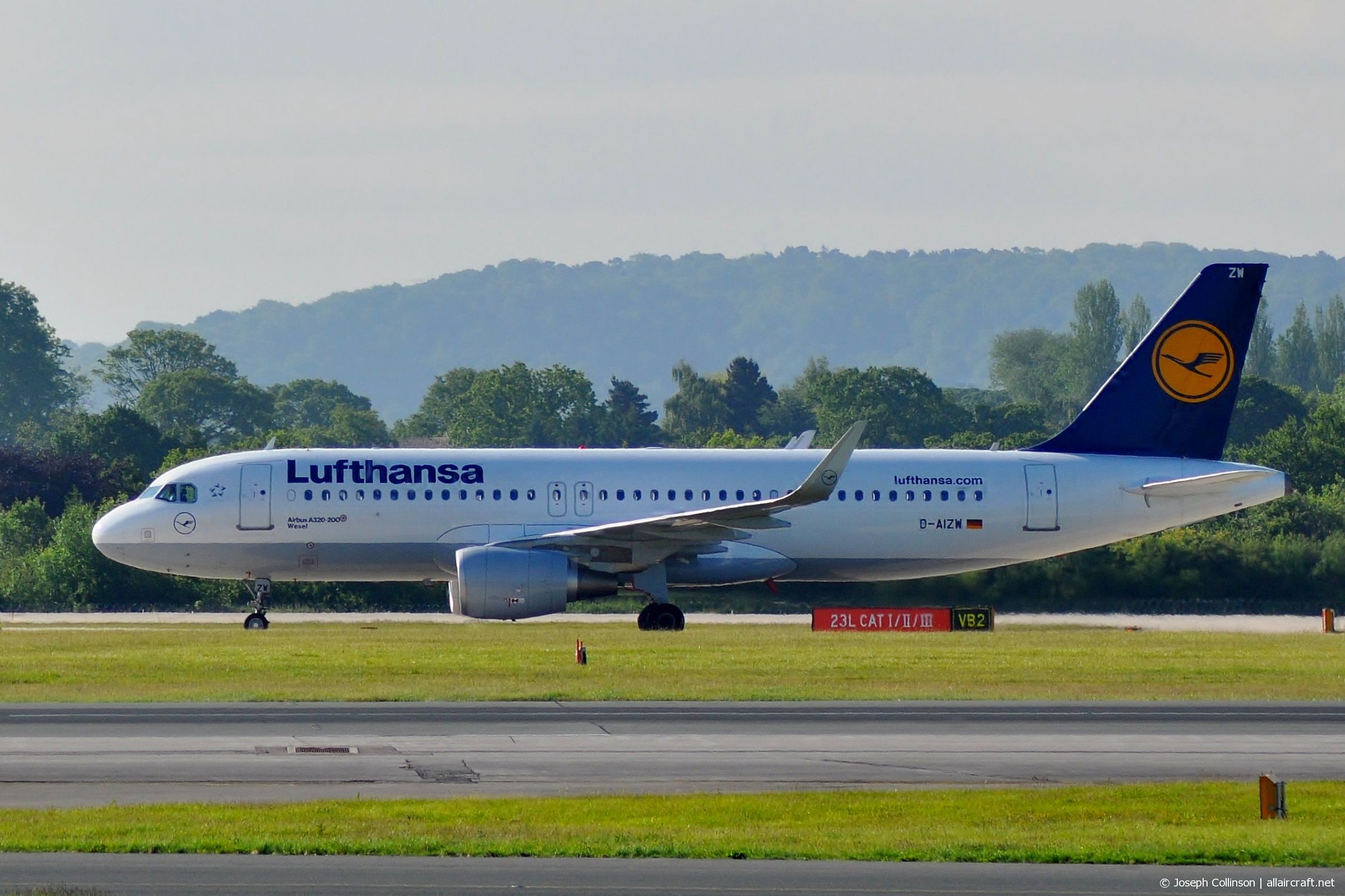 D-AIZW (5694) 2013 Airbus A320-214
