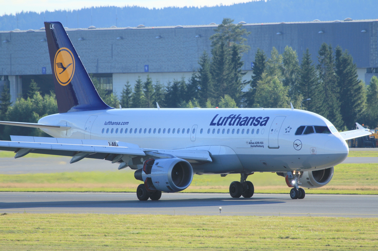 D-AILK (679) 1997 Airbus A319-114