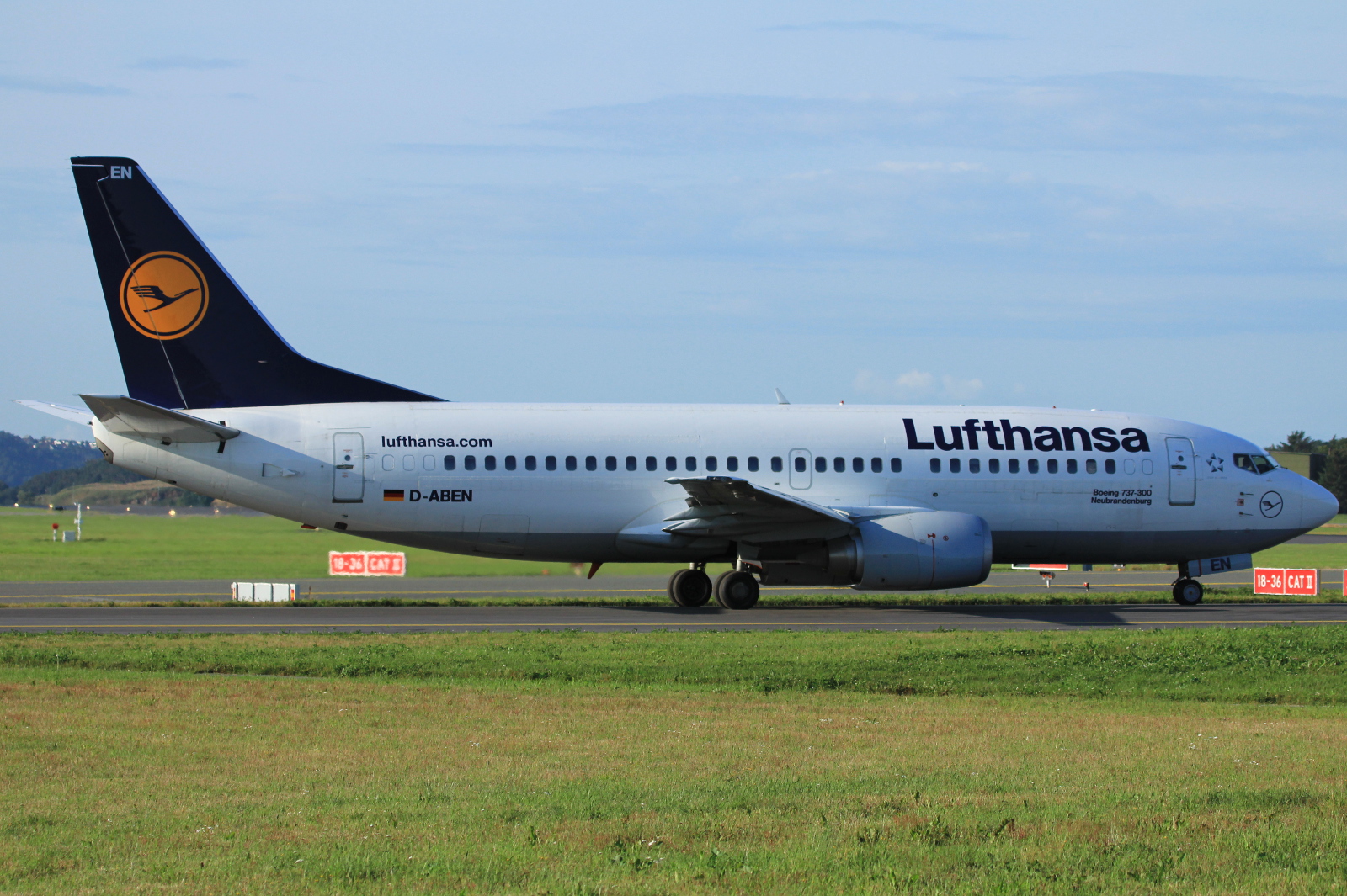 D-ABEN · Boeing 737-330 · (SVG / ENZV)