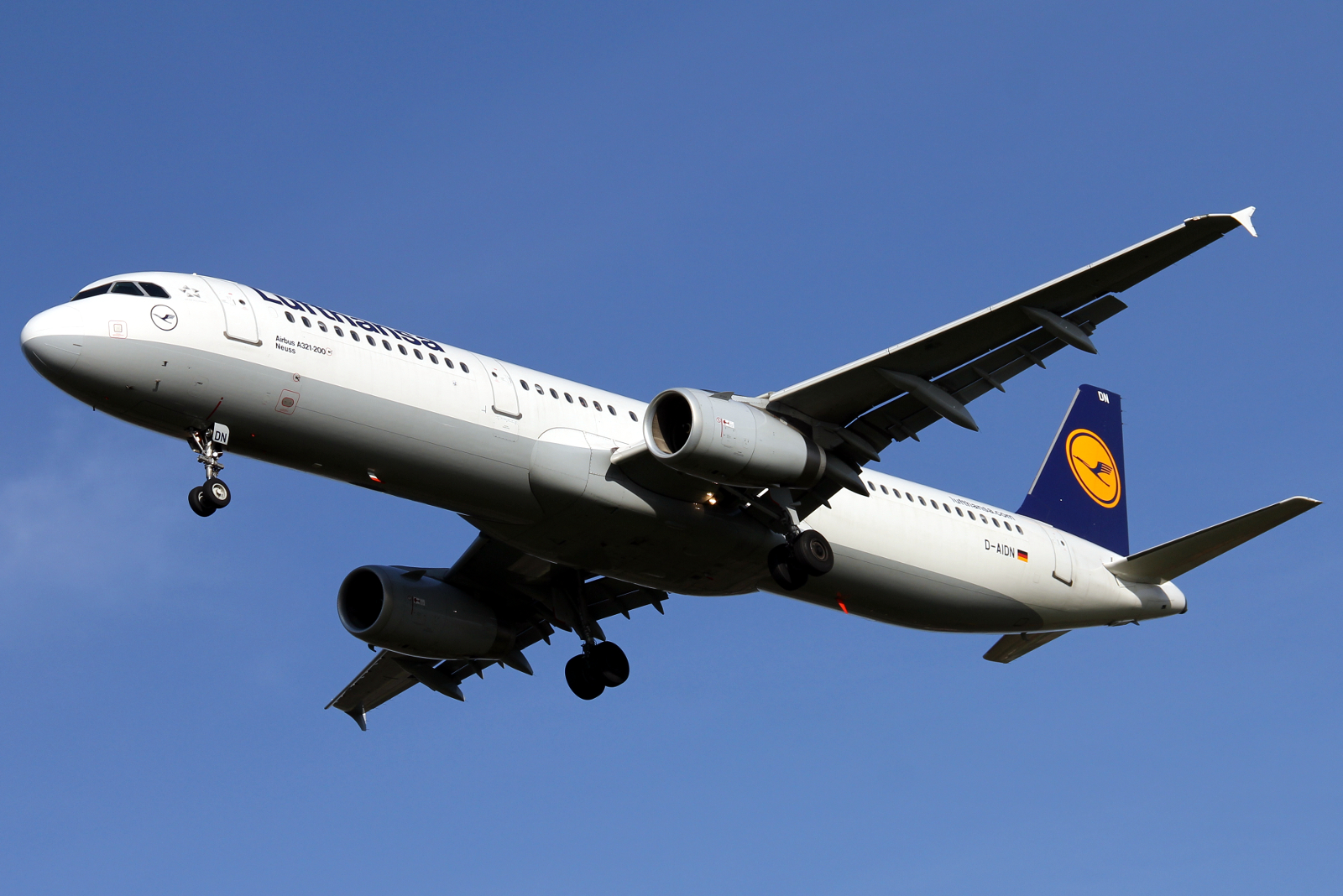 D-AIDN (4976) 2011 Airbus A321-231